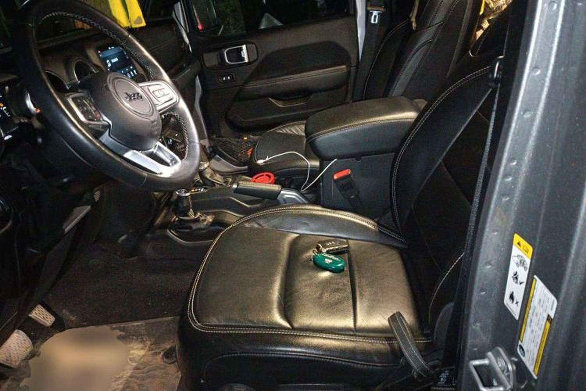 Used Jeep Wrangler 2019 2.0T Sahara 4-Door Version China V Standard Left Front Seat