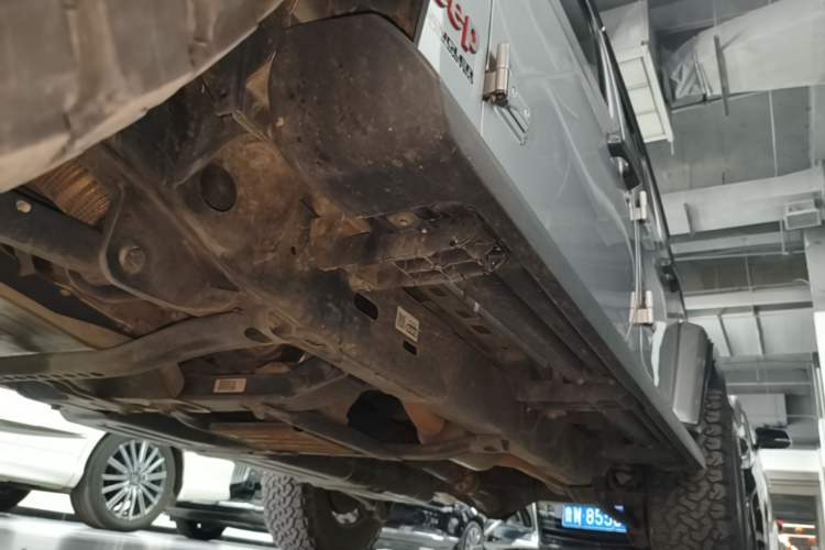 Used Jeep Wrangler 2019 2.0T Sahara Four-Door Version China VI Emission Standard Left Side Sill