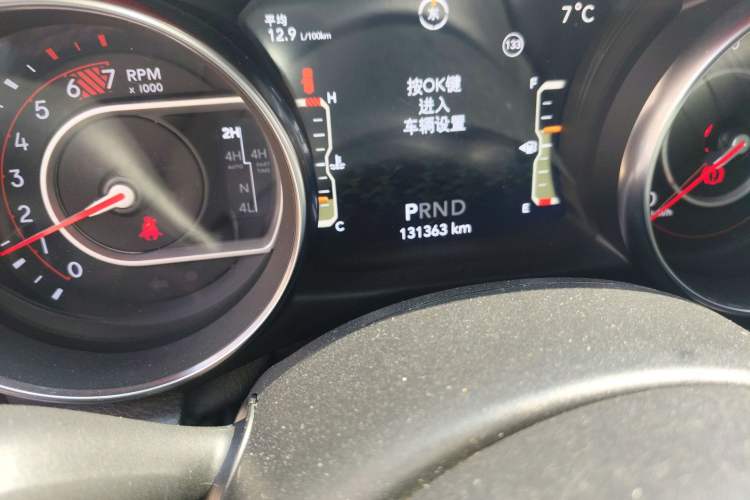 Used Jeep Wrangler 2019 2.0T Rubicon Four-Door Version China V Emission Standard Odometer Close Up