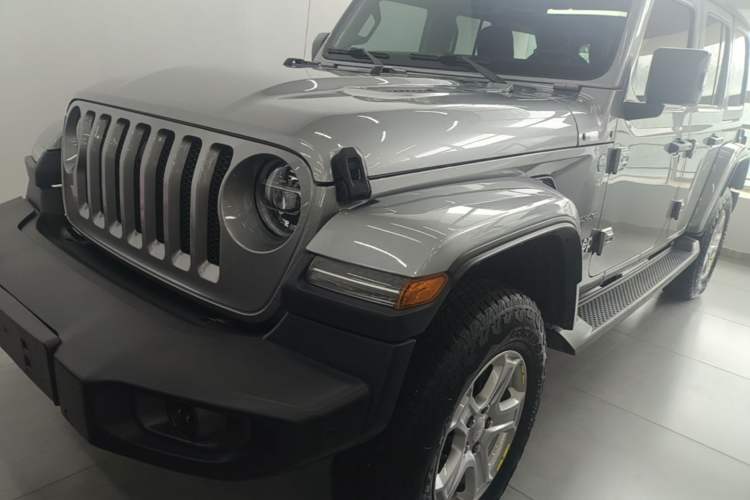 Used Jeep Wrangler 2019 2.0T Sahara Four-Door Version China VI Emission Standard Guazi used car, China used car export, Used car for sale, Used  cars, Cheapest cars for sale