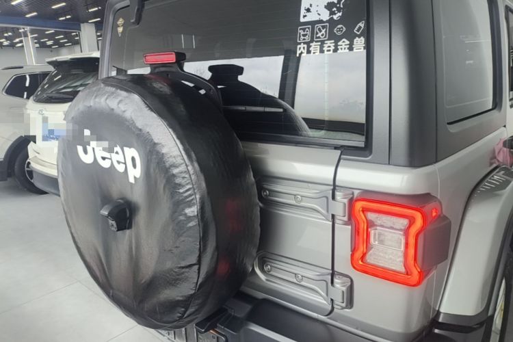Used Jeep Wrangler 2019 2.0T Sahara Four-Door Version China VI Emission Standard Rear