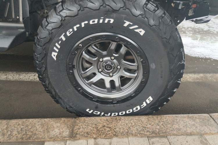 Used Jeep Wrangler 2019 2.0T Sahara Four-Door Prestige Edition China V Standard Right Front Wheel Hub