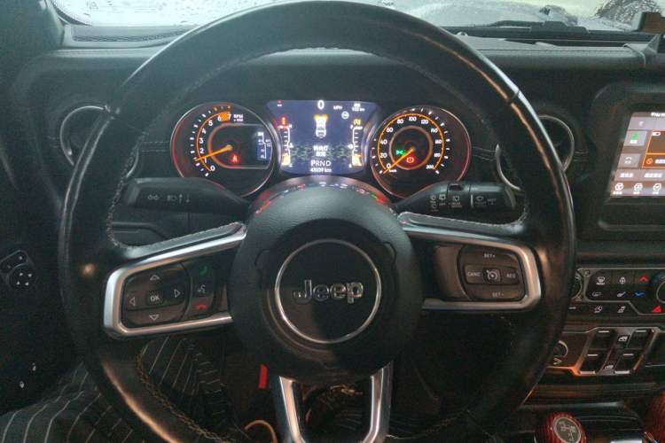 Used Jeep Wrangler 2019 2.0T Sahara Four-Door Prestige Edition China V Standard Steering Wheel