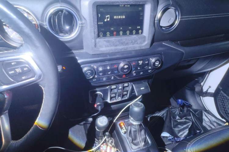 Used Jeep Wrangler 2019 2.0T Sahara 4-Door Version China V Standard Audio And AC Panel