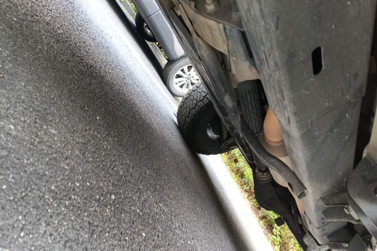 Used Jeep Wrangler 2019 2.0T Rubicon Four-Door Version China VI Emission Standard Chassis Front Left