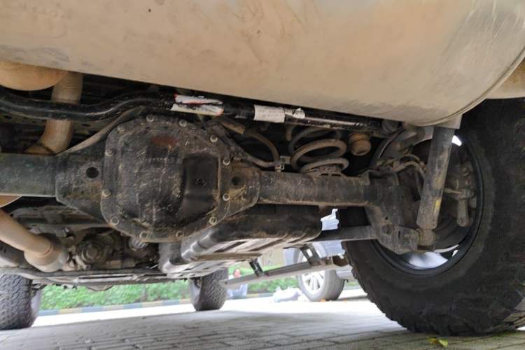 Used Jeep Wrangler 2019 2.0T Rubicon Four-Door Version China VI Emission Standard Chassis Rear