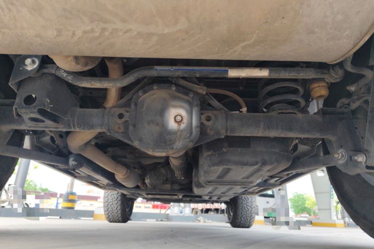 Used Jeep Wrangler 2019 2.0T Sahara Four-Door Version China VI Emission Standard Chassis Rear
