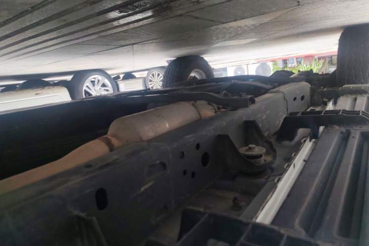 Used Jeep Wrangler 2019 2.0T Sahara Four-Door Version China VI Emission Standard Chassis Rear Left