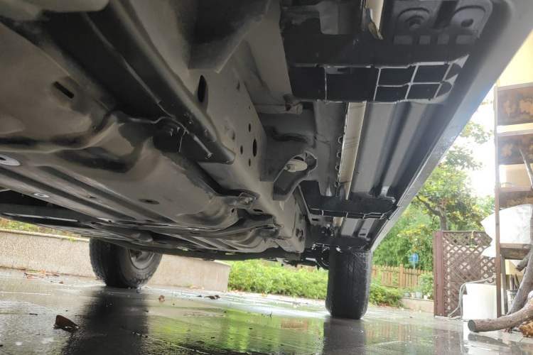 Used Jeep Wrangler 2019 2.0T Sahara Four-Door Version China VI Emission Standard Chassis Rear Right