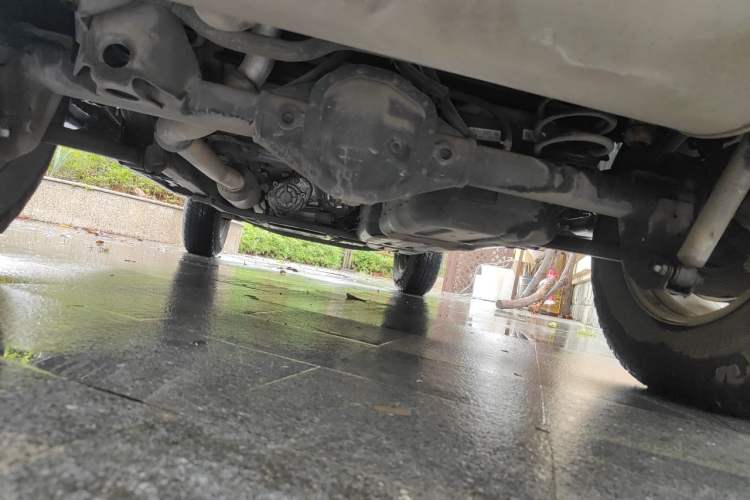 Used Jeep Wrangler 2019 2.0T Sahara Four-Door Version China VI Emission Standard Chassis Rear