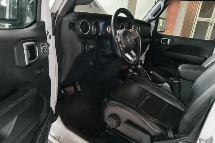 Used Jeep Wrangler 2019 2.0T Sahara 4-Door Version China V Standard Driver Seat