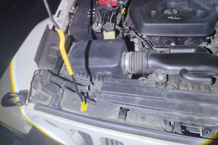 Used Jeep Wrangler 2019 2.0T Sahara 4-Door Version China V Standard Engine Bay Right