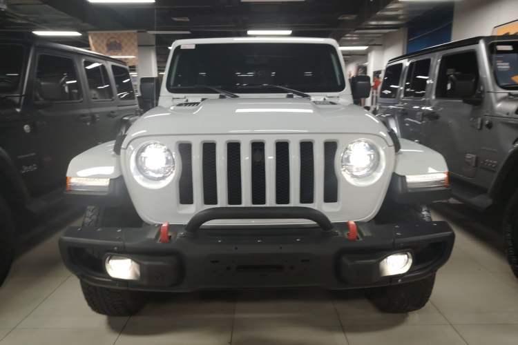 Used Jeep Wrangler 2019 2.0T Sahara Four-Door Version China VI Emission Standard Exterior 1
