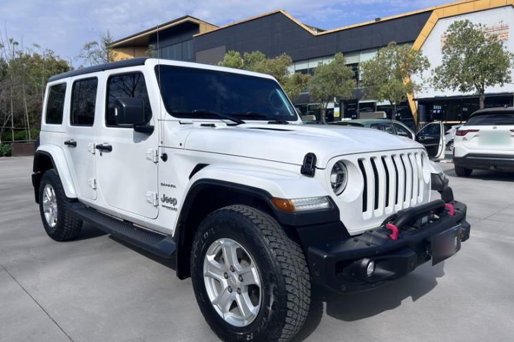 Used Jeep Wrangler 2019 2.0T Sahara Four-Door Version China VI Emission Standard Exterior 2