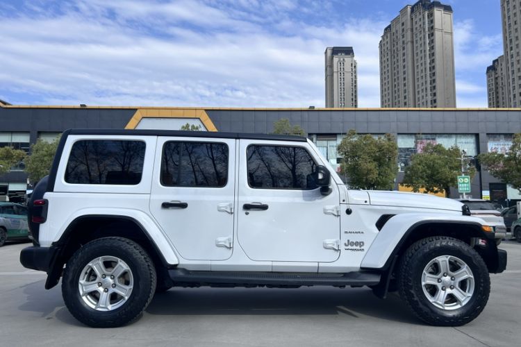 Used Jeep Wrangler 2019 2.0T Sahara Four-Door Version China VI Emission Standard Exterior 3