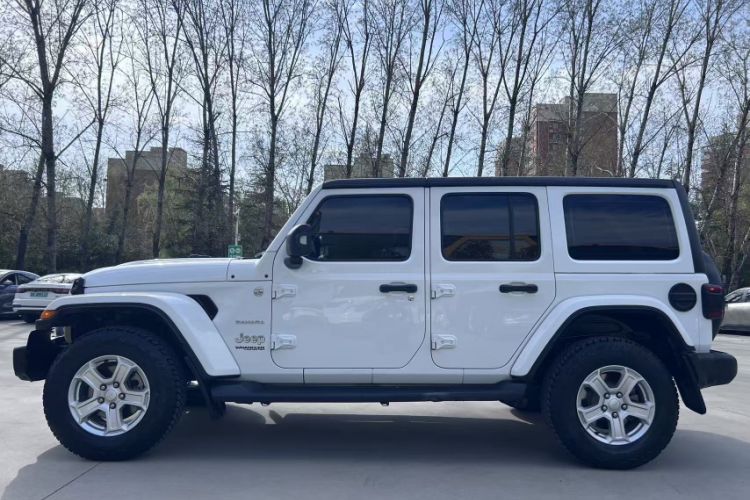 Used Jeep Wrangler 2019 2.0T Sahara Four-Door Version China VI Emission Standard Exterior 4
