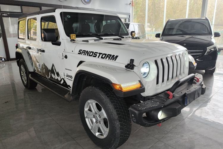 Used Jeep Wrangler 2019 2.0T Sahara Four-Door Version China VI Emission Standard Front Right 45 Deg