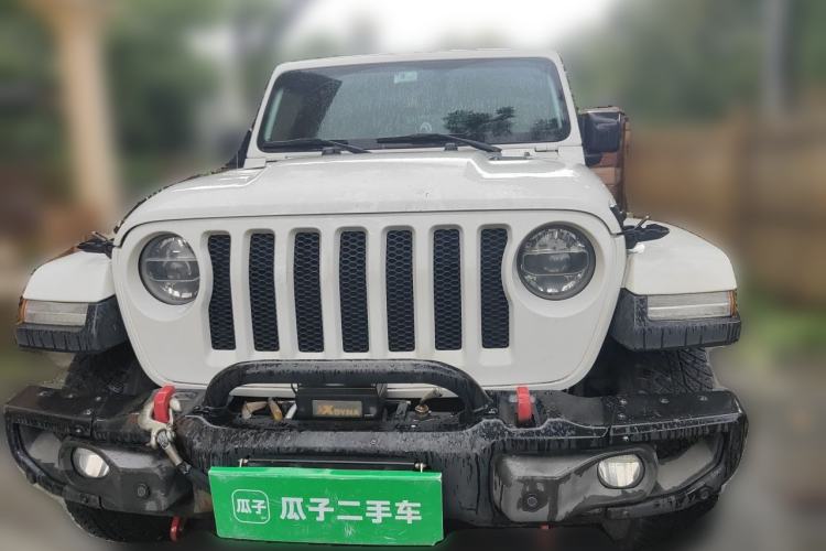 Used Jeep Wrangler 2019 2.0T Sahara Four-Door Version China VI Emission Standard Front