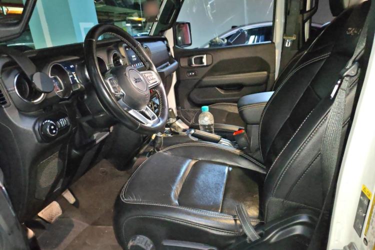 Used Jeep Wrangler 2019 2.0T Sahara Four-Door Prestige Edition China V Standard Left Front Seat