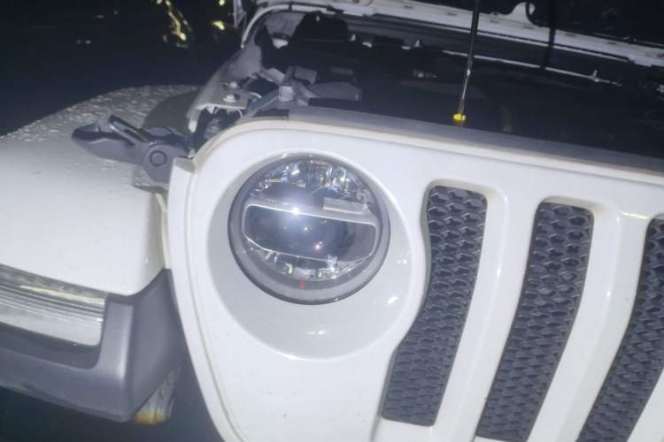 Used Jeep Wrangler 2019 2.0T Sahara 4-Door Version China V Standard Right Front Headlight