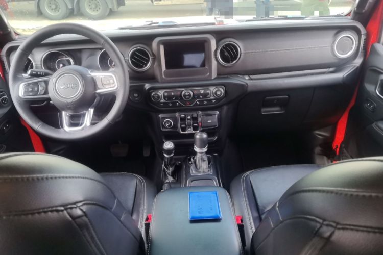 Used Jeep Wrangler  Center Console