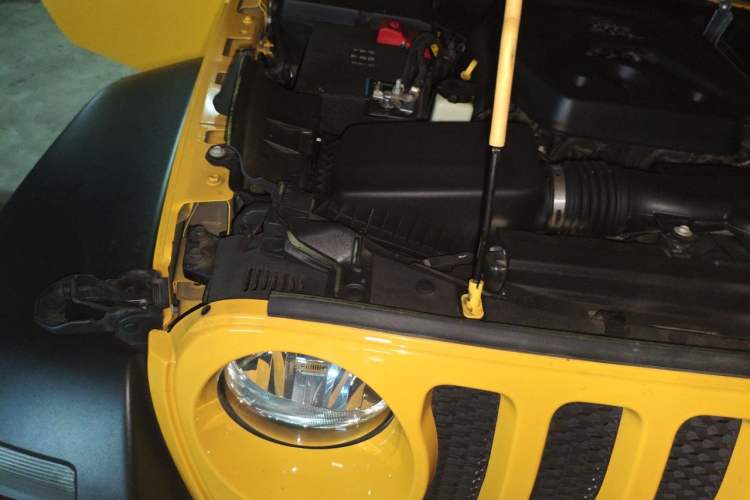 Used Jeep Wrangler  Engine Bay Right