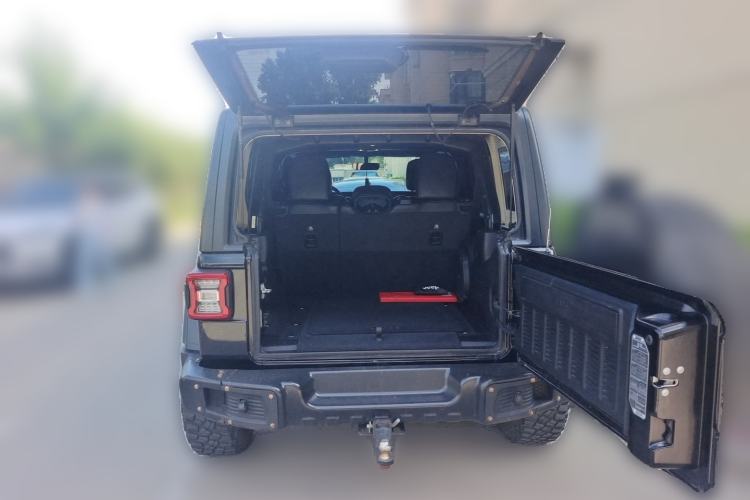 Used Jeep Wrangler  Trunk