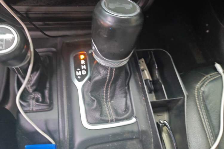 Used Jeep Wrangler  Gear Lever