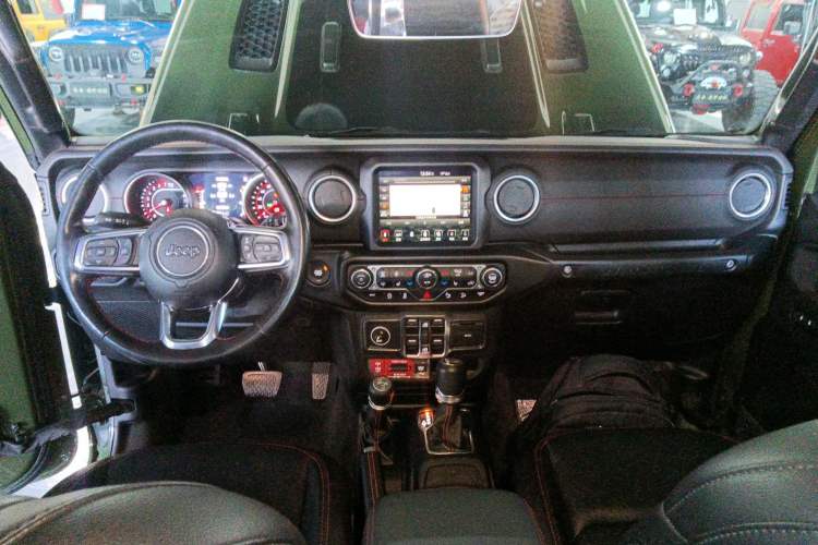 Used Jeep Wrangler 2020 2.0T Rubicon Recon Four-Door Jungle Hero Limited Edition Center Console