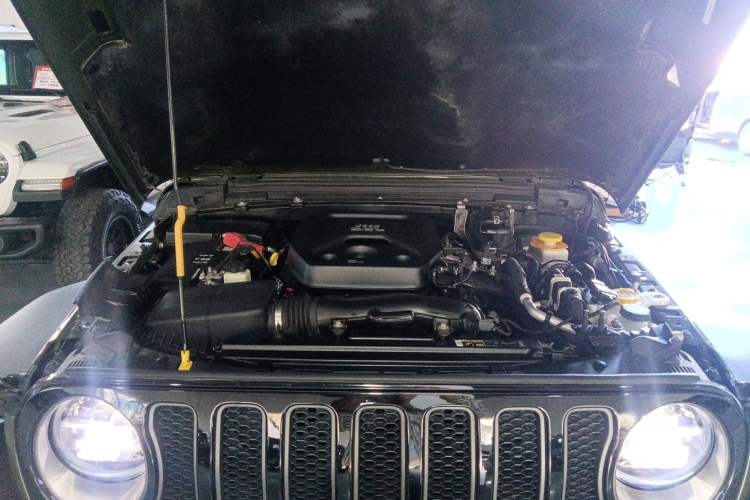 Used Jeep Wrangler 2020 2.0T Rubicon Recon Four-Door Jungle Hero Limited Edition Engine Bay