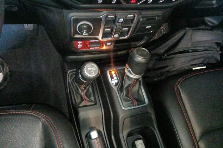 Used Jeep Wrangler 2020 2.0T Rubicon Recon Four-Door Jungle Hero Limited Edition Gear Lever