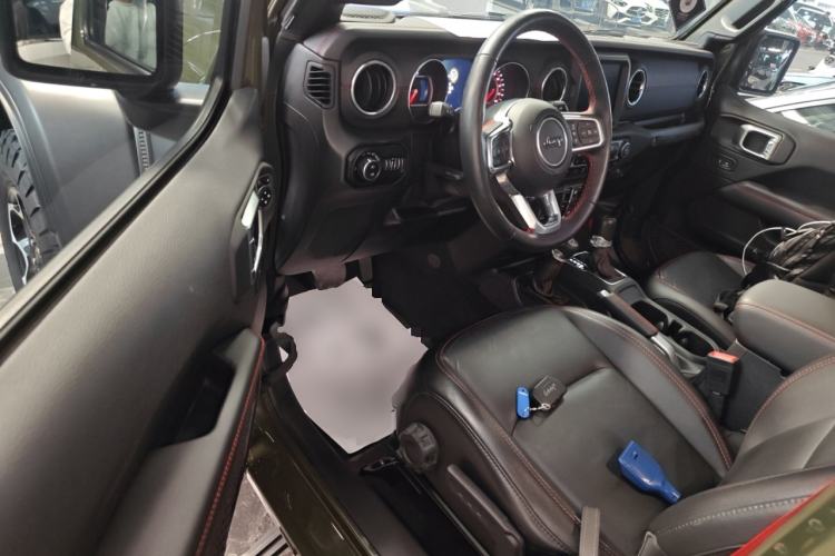 Used Jeep Wrangler 2020 2.0T Rubicon Recon Four-Door Jungle Hero Limited Edition Interior 3