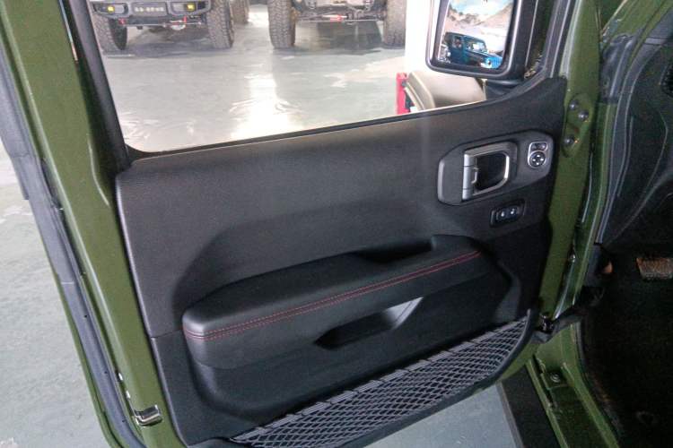 Used Jeep Wrangler 2020 2.0T Rubicon Recon Four-Door Jungle Hero Limited Edition Left Front Door Interior