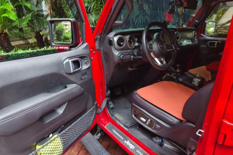Used Jeep Wrangler 2020 2.0T automatic four-door parallel imported vehicle Driver Seat
