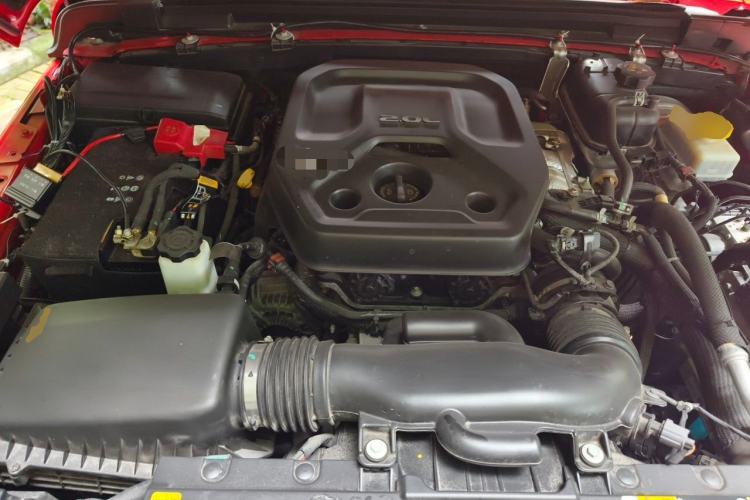 Used Jeep Wrangler 2020 2.0T automatic four-door parallel imported vehicle Engine Bay