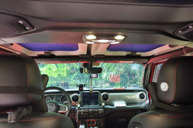 Used Jeep Wrangler 2020 2.0T automatic four-door parallel imported vehicle Headliner