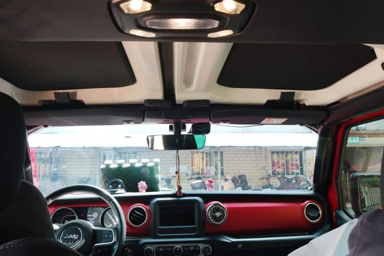 Used Jeep Wrangler 2020 2.0T automatic four-door parallel imported vehicle Headliner