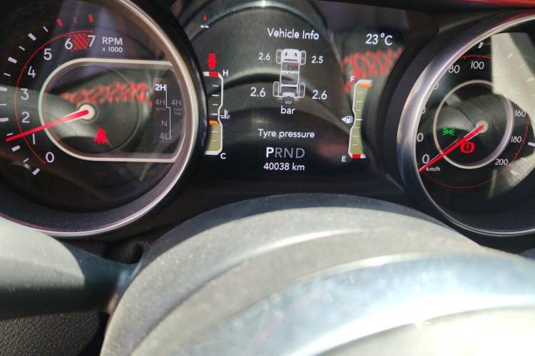 Used Jeep Wrangler 2020 2.0T automatic four-door parallel imported vehicle Odometer Close Up