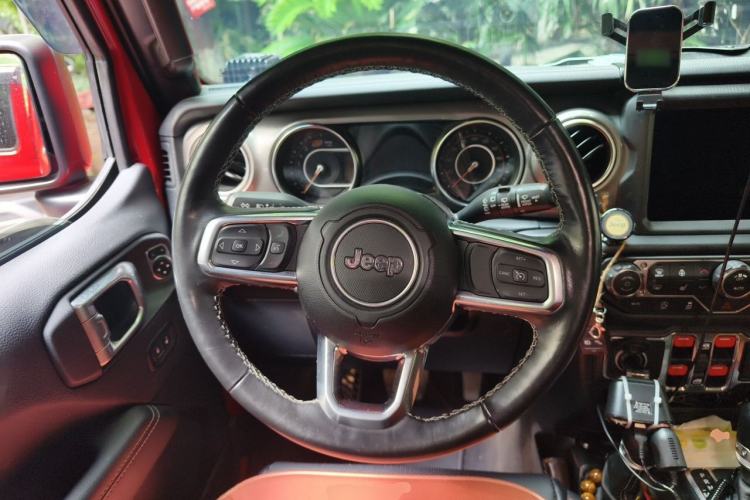 Used Jeep Wrangler 2020 2.0T automatic four-door parallel imported vehicle Steering Wheel