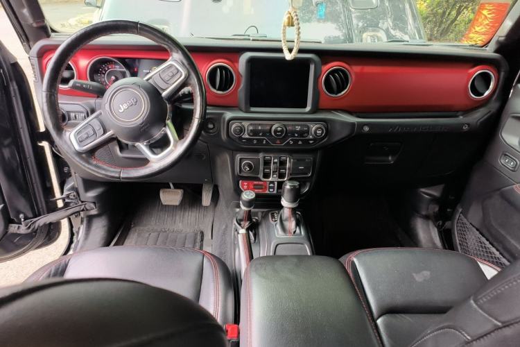 Used Jeep Wrangler 2021 2.0T Robin Hood Four-Door Edition Center Console