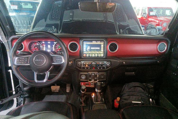 Used Jeep Wrangler 2021 2.0T Robin Hood Four-Door Edition Center Console