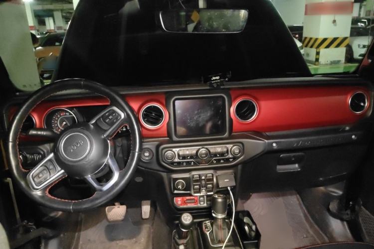 Used Jeep Wrangler 2021 2.0T Robin Hood Four-Door Edition Center Console