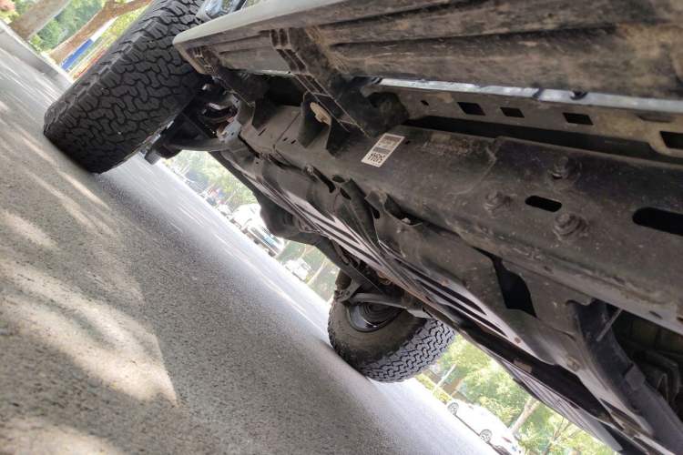 Used Jeep Wrangler 2021 2.0T Sahara Four-Door Edition Chassis Front Right