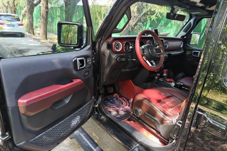 Used Jeep Wrangler 2021 2.0T Sahara Four-Door Edition Driver Seat