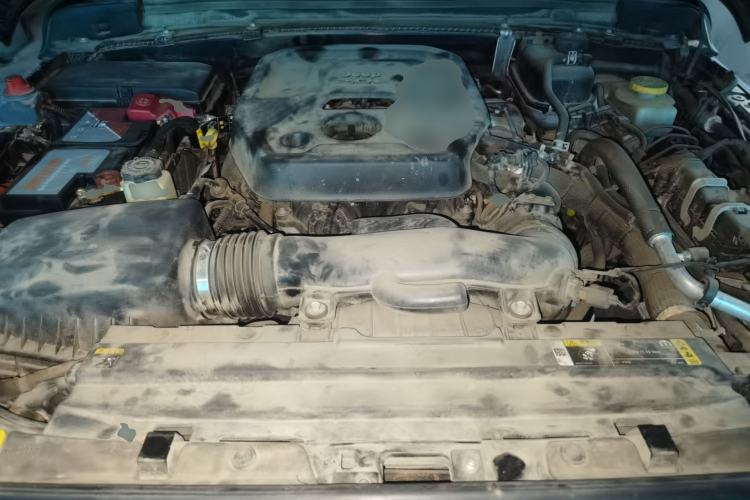 Used Jeep Wrangler 2021 2.0T Sahara Four-Door Edition Engine Bay