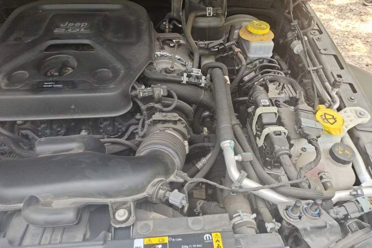 Used Jeep Wrangler 2021 2.0T Robin Hood Four-Door Edition Engine Bay Left