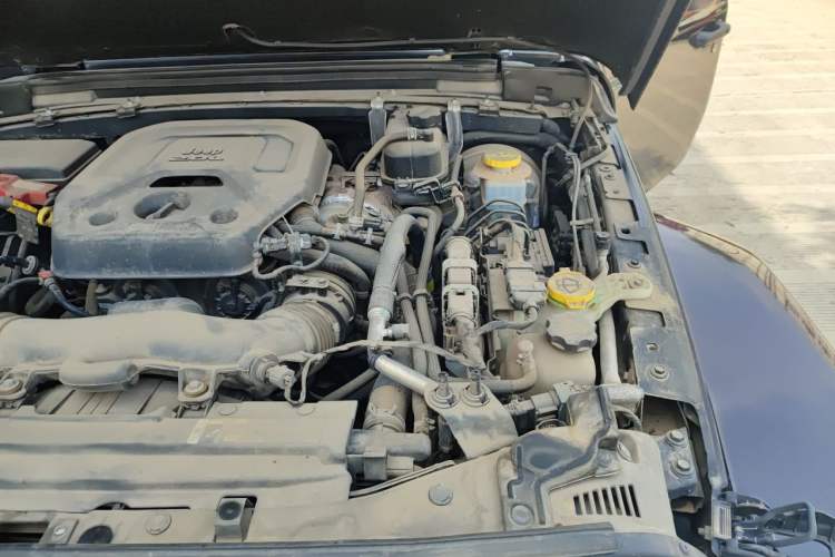 Used Jeep Wrangler 2021 2.0T Sahara Four-Door Edition Engine Bay Left