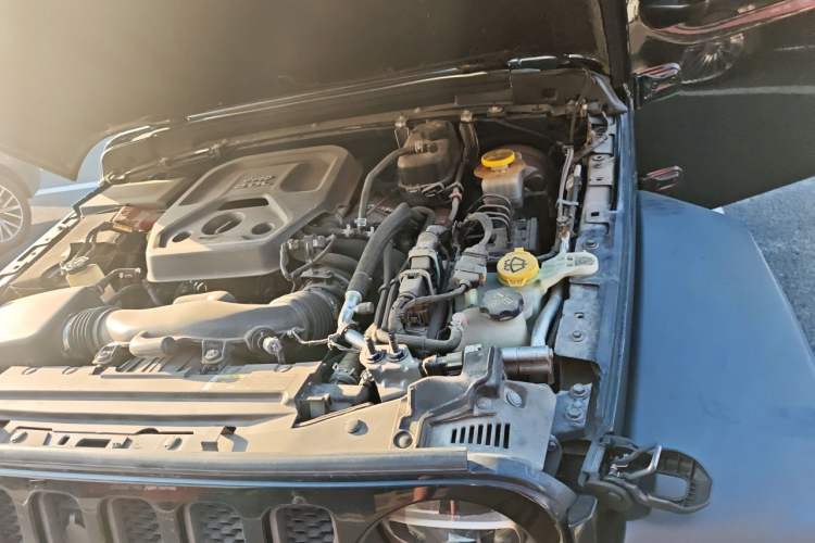 Used Jeep Wrangler 2021 2.0T Robin Hood two-door version Engine Bay Left