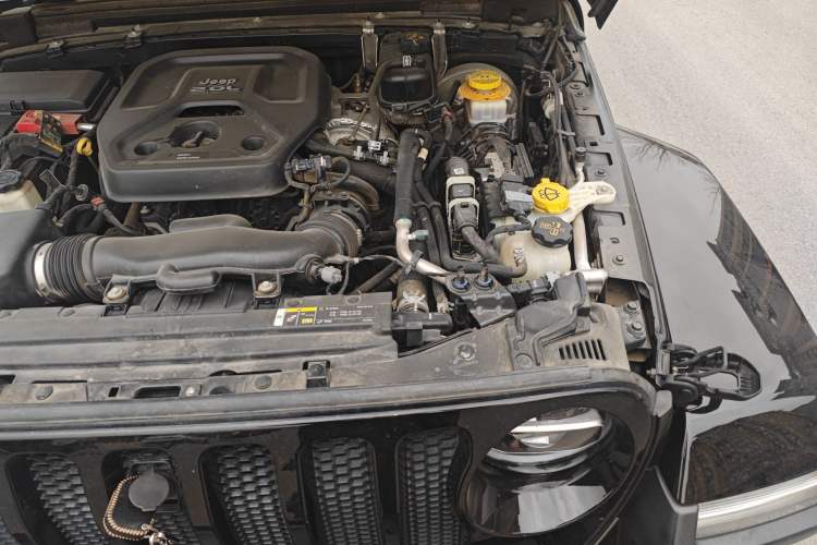 Used Jeep Wrangler 2021 2.0T Sahara Four-Door Edition Engine Bay Left
