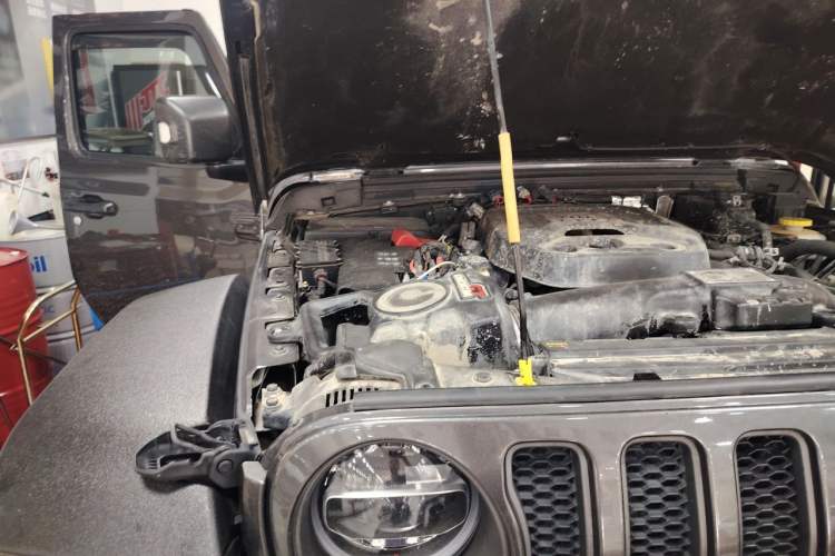 Used Jeep Wrangler 2021 2.0T Robin Hood Four-Door Edition Engine Bay Right